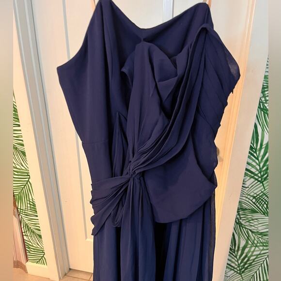 Fame and Partners Navy Blue Strapless Draped Gown Size 10 - Picture 3 of 10
